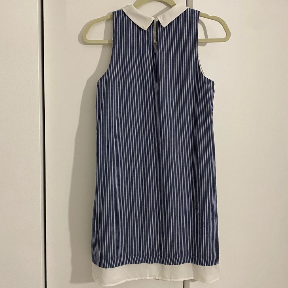 Selling pretty dress, can be used for work.